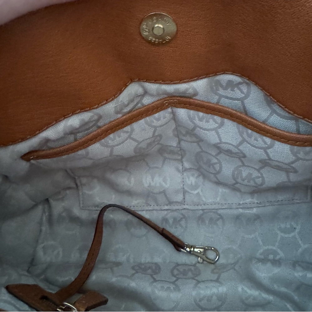 Michael Michael Kors Hamilton Soft Leather Bag - Picture 13 of 15